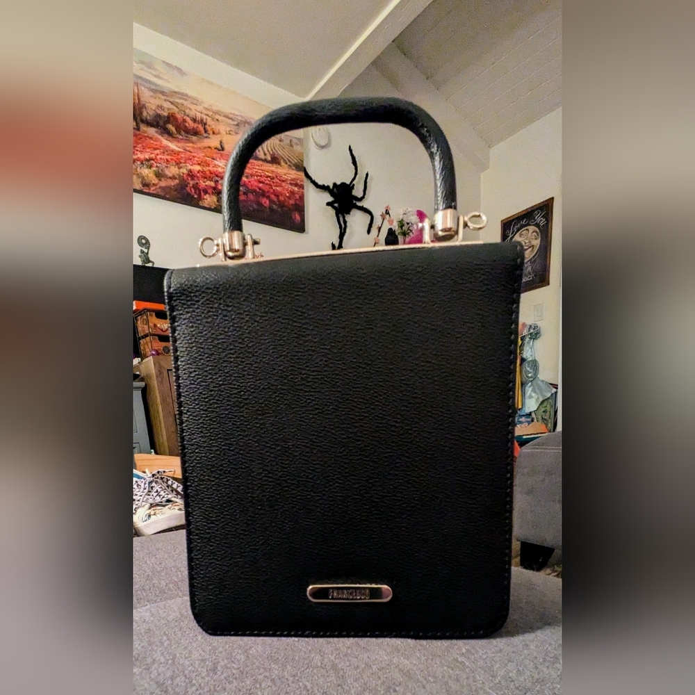 Francesco Leather mini bag Very good condition Black, Leather Measures 6.5x10